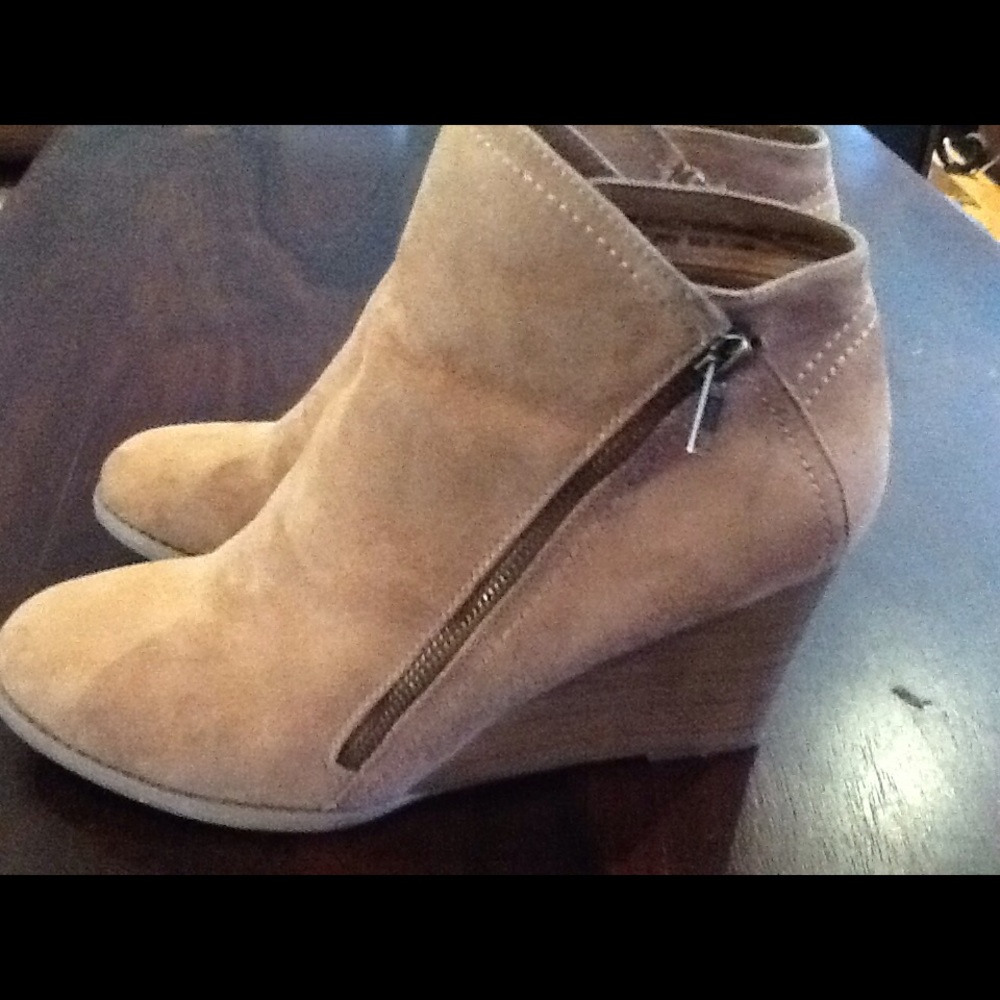 Tan bootie